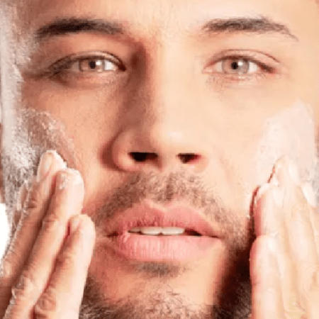 Shop voor Mannen huidverzorging die je huid beschermt en hydrateert. Dus ook voor de gevoelige huid. Alphalady.shop vegan en organic